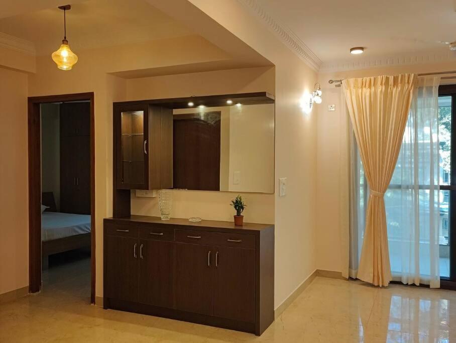Tara Suites Premium Rooms In Central Indiranagar バンガロール エクステリア 写真