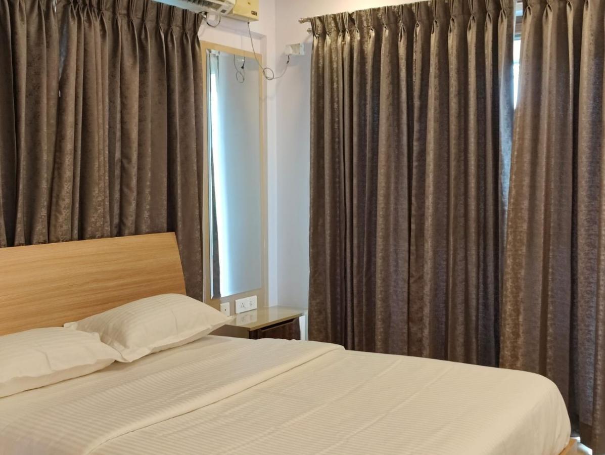 Tara Suites Premium Rooms In Central Indiranagar バンガロール エクステリア 写真